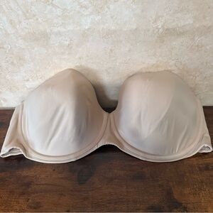 Cacique Lightly Lined Strapless Bra 46DD